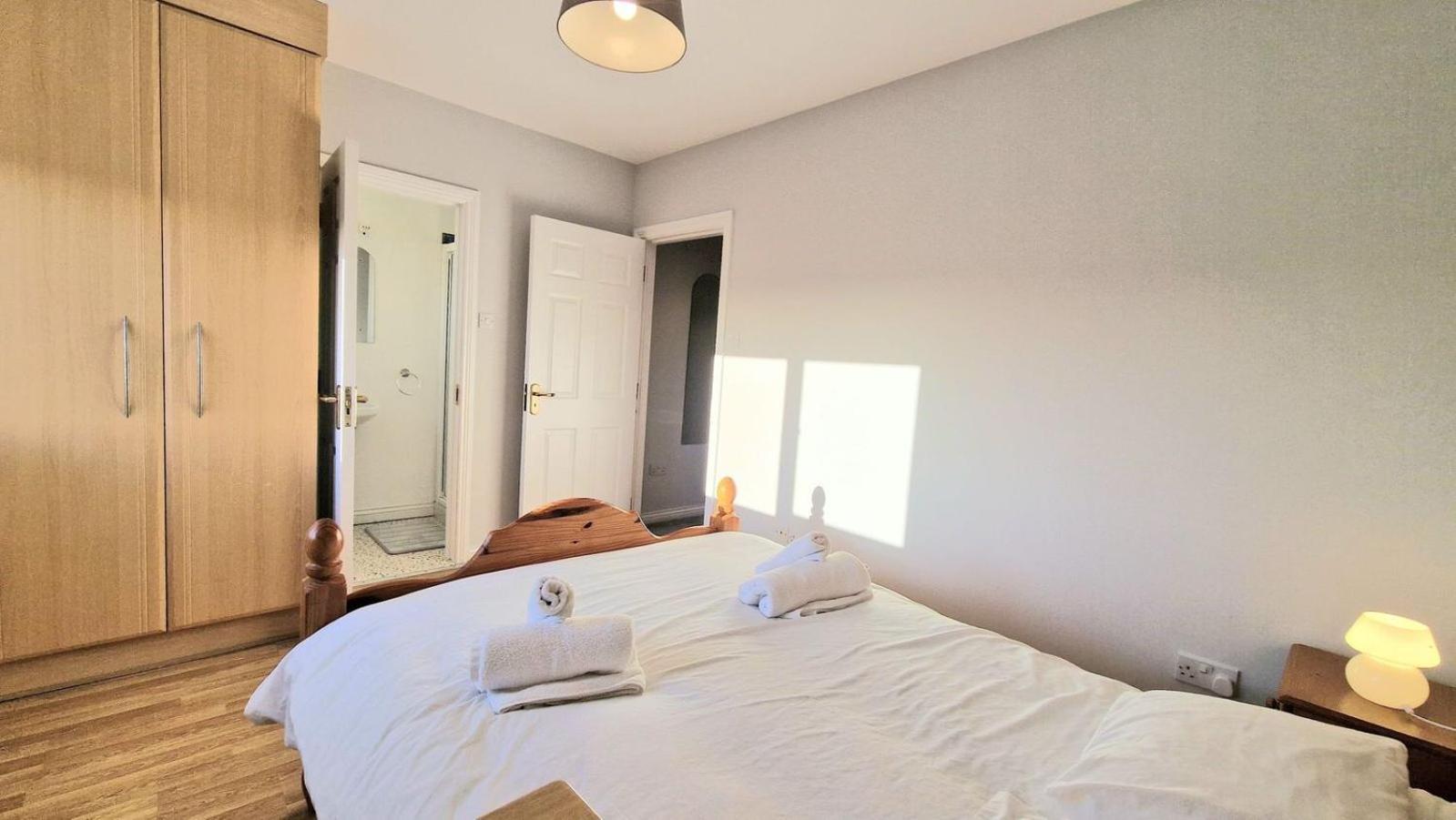 Cosy 3 Bedroom All Ensuites Galway Dış mekan fotoğraf