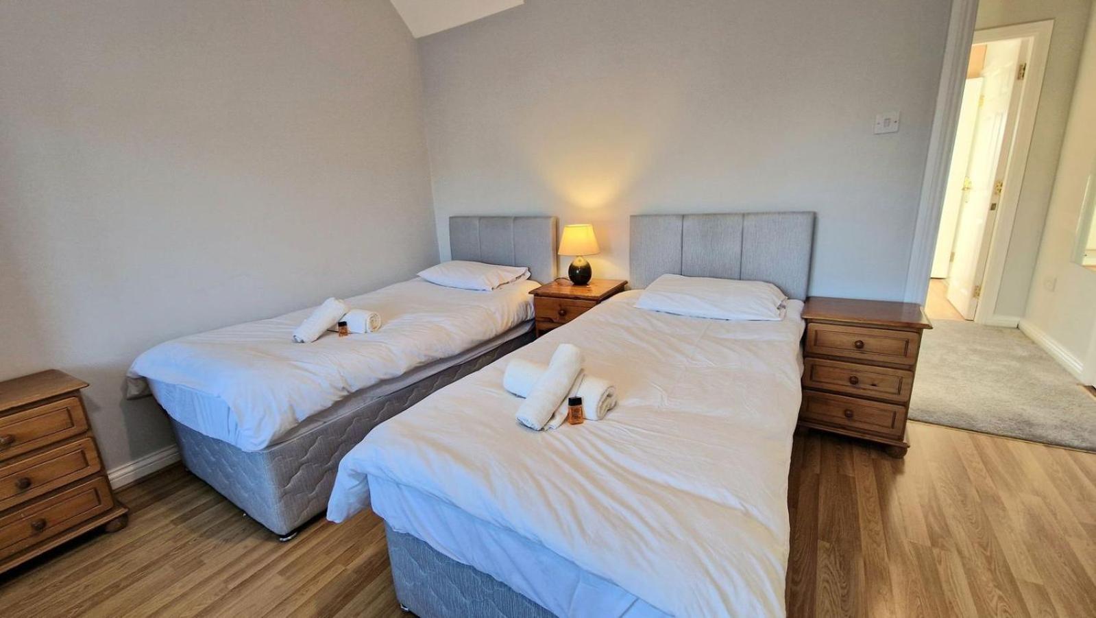 Cosy 3 Bedroom All Ensuites Galway Dış mekan fotoğraf